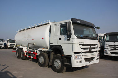 Howo 12 roda o caminhão de tanque 36m3-45m3 do volume 8x4 para o transporte do material do pó