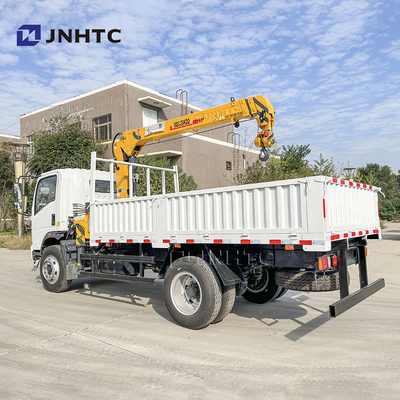 Caminhão de 6 toneladas do caminhão 4x2 6wheels do guindaste com o caminhão de 3-8 toneladas da carga do dever reto da luz do guindaste HOWO do braço