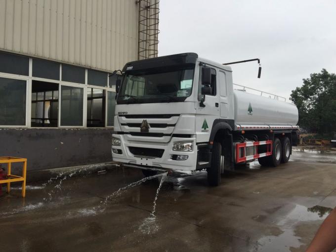 Sinotruk HOWO 6X4 25, 000 litros molha o caminhão