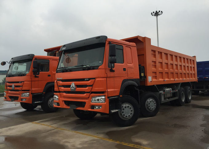 Baixo consumo de combustível Tipper Dump Truck eficiente 371HP 8x4 RHD SINOTRUK HOWO
