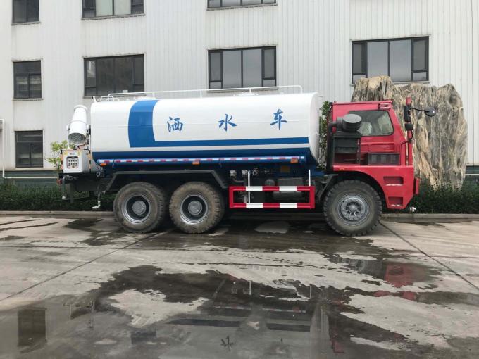 Caminhão da água de Sinotruk 4X4 5-10ton 5-10cbm
